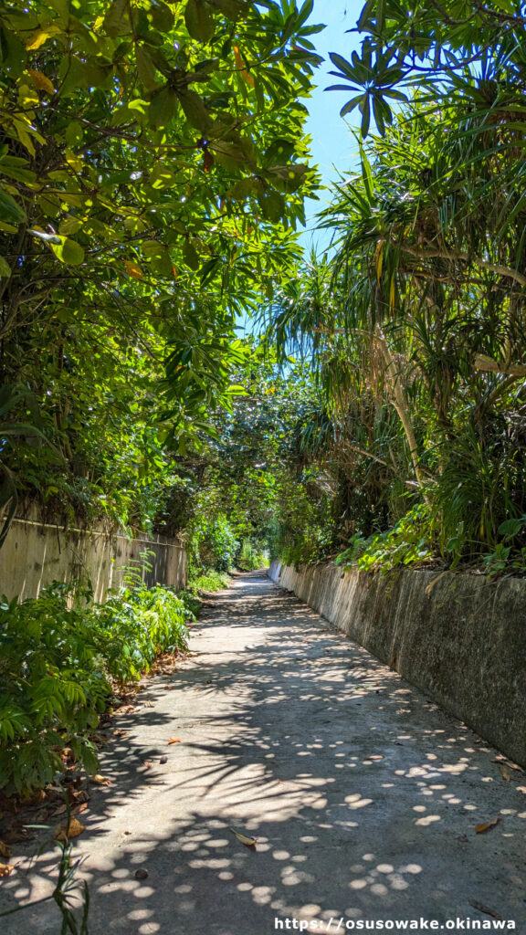 沖縄県名護市宇茂佐海岸