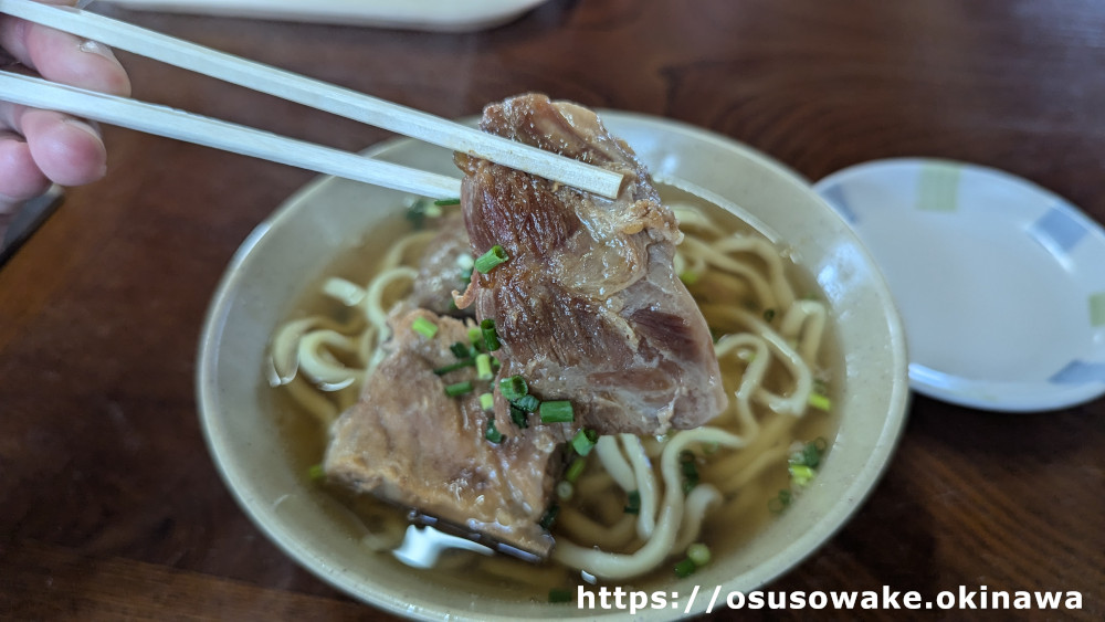 我部祖河食堂名護本店の元祖ソーキそばの肉（ソーキ）