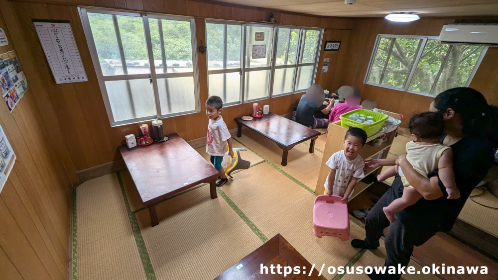 沖縄県大宜味村の前田食堂の店内写真